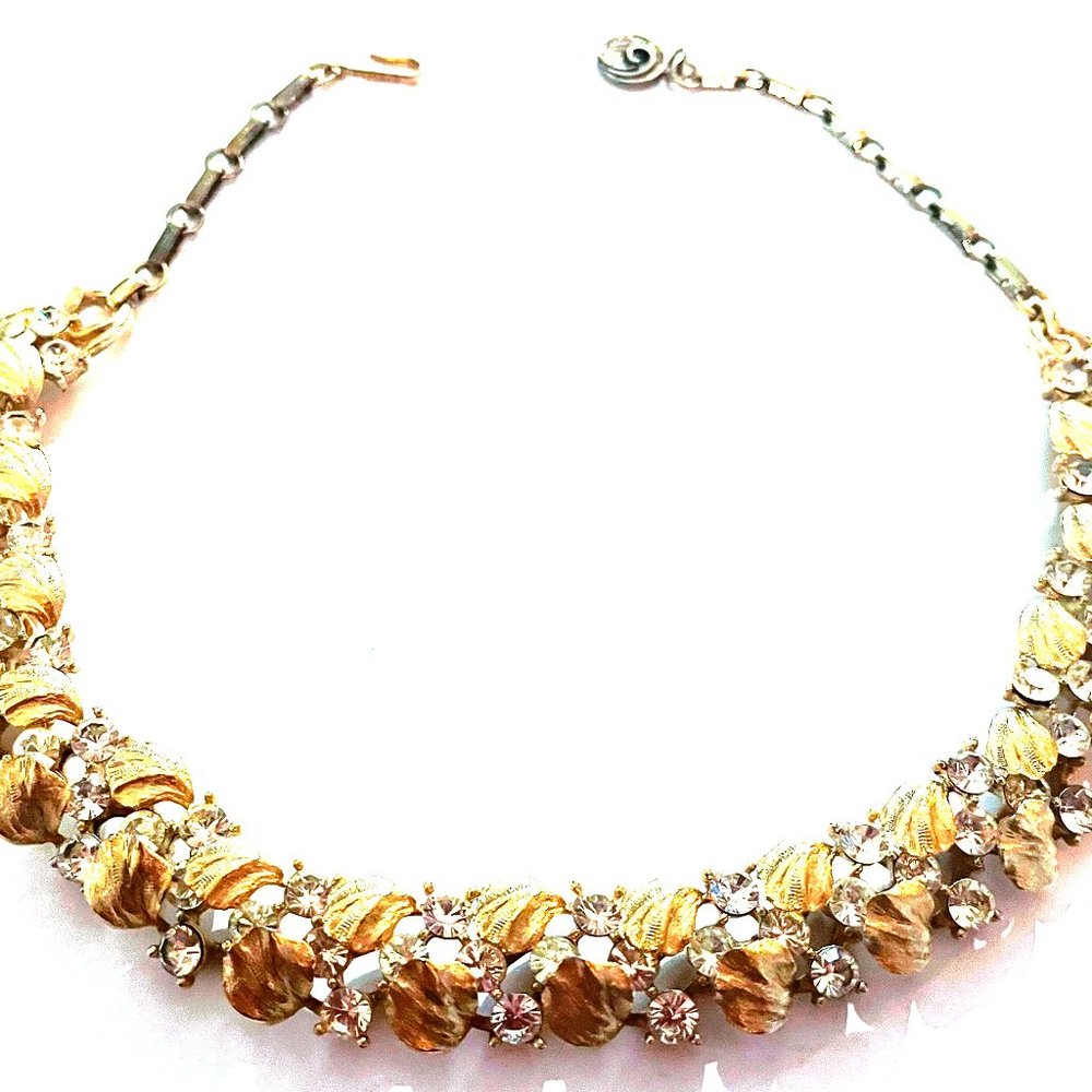 Vintage LISNER Gold Tone Costume Rhinestone & Leaf Feather Chain Necklace 17"